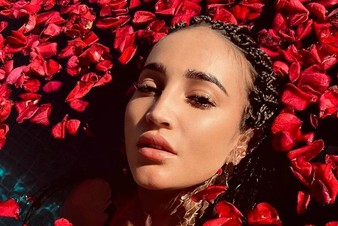 Это TOP-3 Instagram: Ольга Бузова купается в лепестках роз, Тимати и Джиган хвастаются сыновьями
