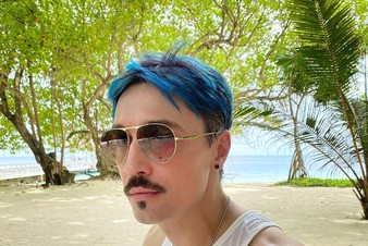 Дима Билан сбрил волосы во время отдыха на Мальдивах