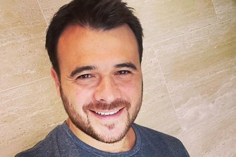 Emin показал архивное фото с родителями