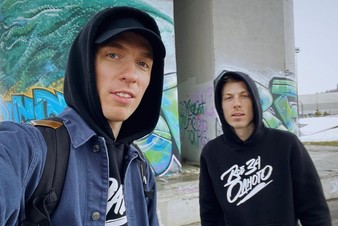 Группа Dabro запремьерила клип на хит «На часах ноль-ноль»