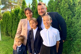 Семейный дуэт: Сергей Жуков представил клип на совместную песню с сыном 