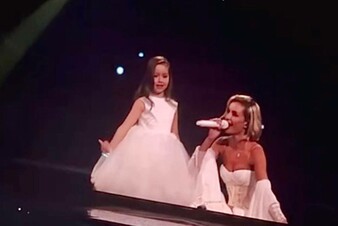 Полина Гагарина выступила вместе с шестилетней дочкой!