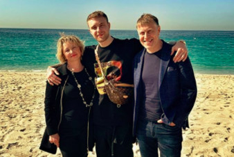 Егор Крид отдыхает с родителями в Дубае