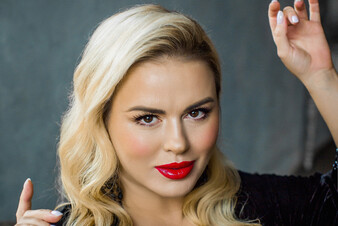 Анна Семенович рассказала о психологической травме из-за лишнего веса, которую спровоцировал тренер