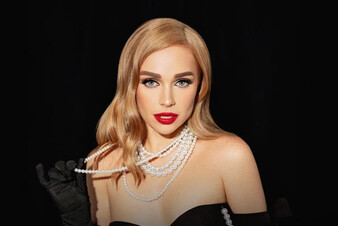 Алена Ланская представила песню «Нет таких мужчин» о единении двух сердец