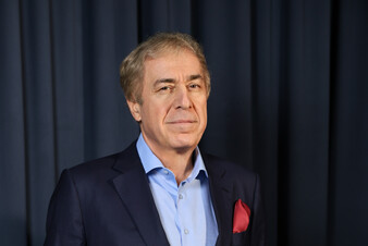 Команда Радио Русский Хит поздравляет Михаила Сафарбековича Гуцериева с днем рождения 