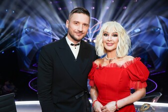 «Я отдуваюсь за нее весь концерт!»: Сергей Лазарев устроил шуточные разборки с Лерой Кудрявцевой