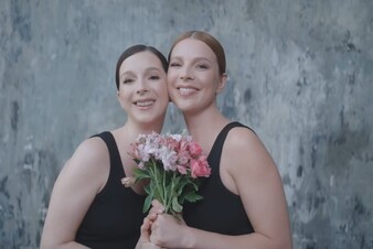 Наталья Подольская сняла сестру-двойняшку Юлиану в новом клипе!