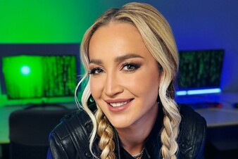 Ольга Бузова расплакалась из-за последствий травмы колена: на восстановление могут уйти годы